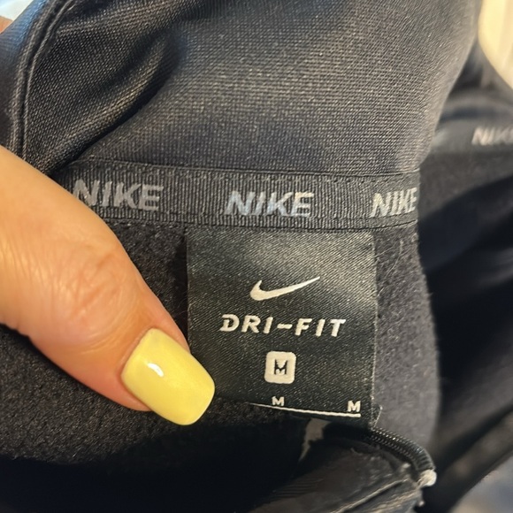 Nike men’s Thermal Black Quarter-Zip Pullover 1/4 zip mock neck poly warm Med - Picture 4 of 14